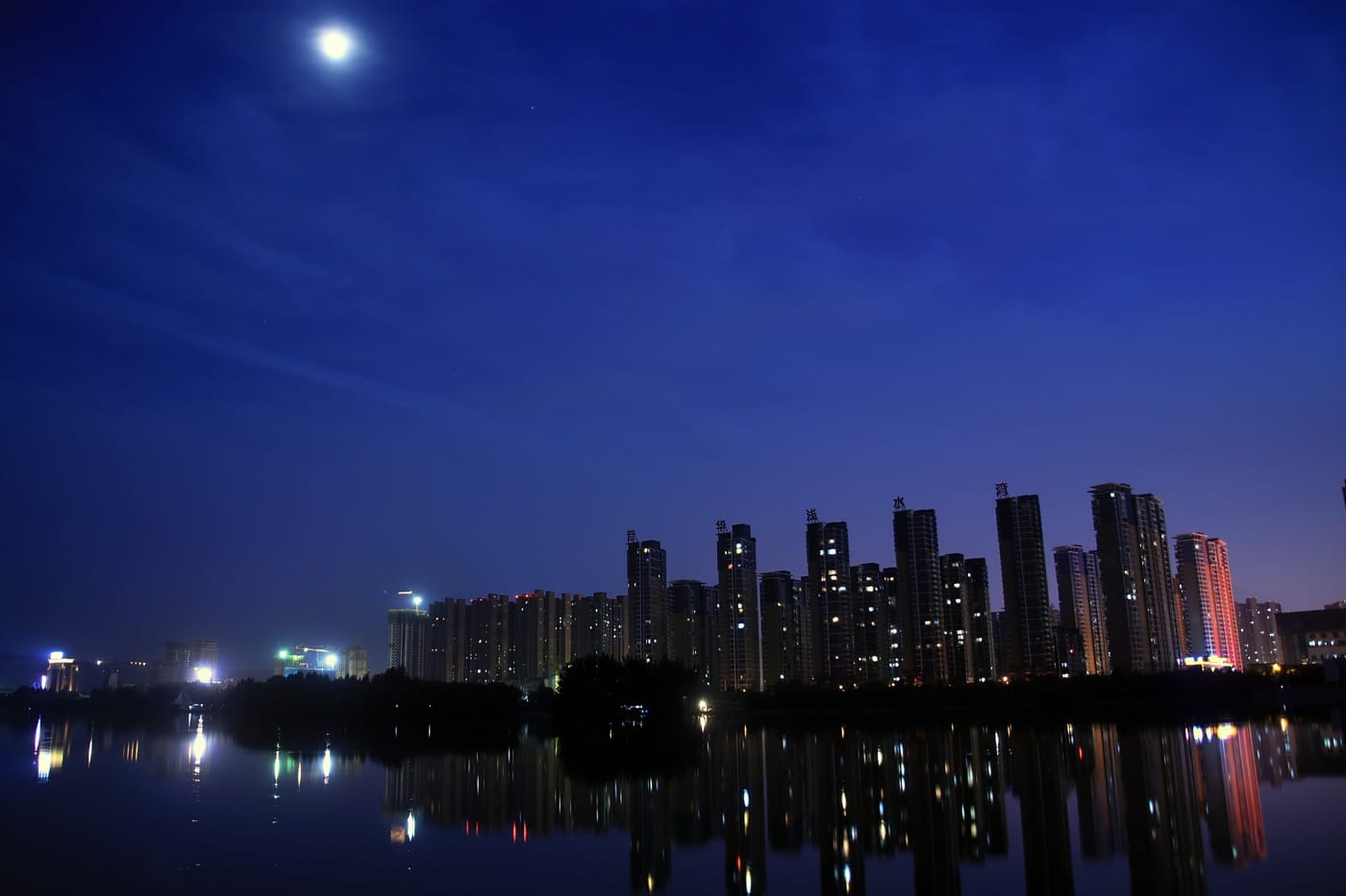 月夜城市
